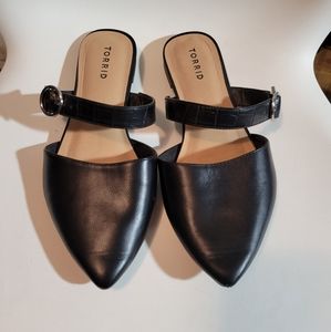 BLACK BELTED SLIP-ON MULE (WW) TORRID SIZE 9.5
